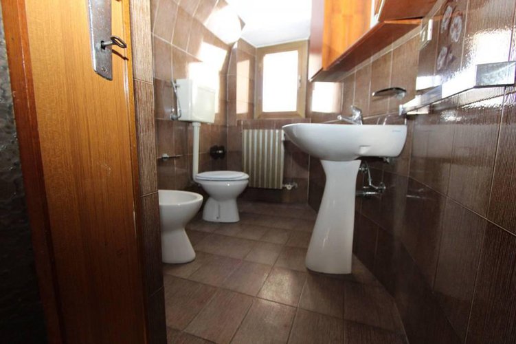 ESCLUSIVA CASA DI CORTE COMPOSTA DA DUE APPARTAMENTI Palosco