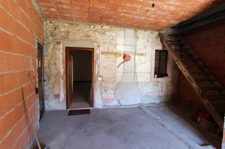 ESCLUSIVA CASA DI CORTE COMPOSTA DA DUE APPARTAMENTI Palosco