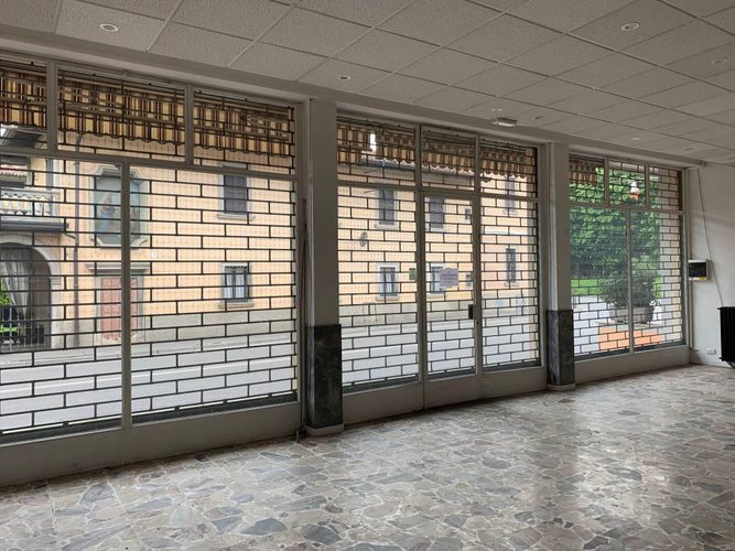 LOCALE COMMERCIALE ROMANO DI LOMBARDIA Romano di Lombardia