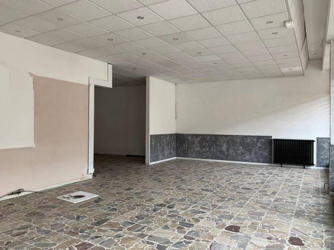 LOCALE COMMERCIALE ROMANO DI LOMBARDIA Romano di Lombardia