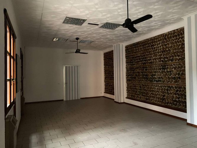 LOCALE COMMERCIALE ROMANO DI LOMBARDIA Romano di Lombardia