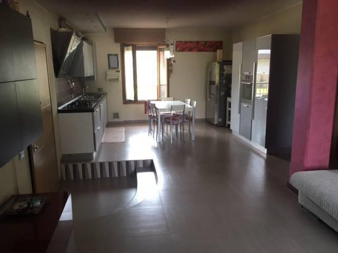 APPARTAMENTO IN VILLA RISTRUTTURATO Ghisalba