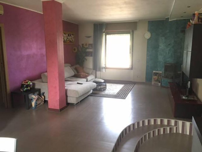 APPARTAMENTO IN VILLA RISTRUTTURATO Ghisalba