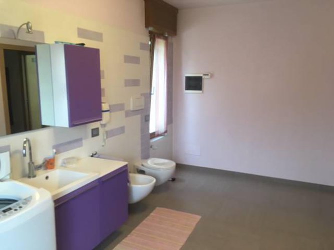 APPARTAMENTO IN VILLA RISTRUTTURATO Ghisalba