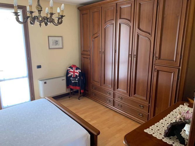 VILLA DI CON DUE UNITA' ABITATIVE A ROMANO Romano di Lombardia