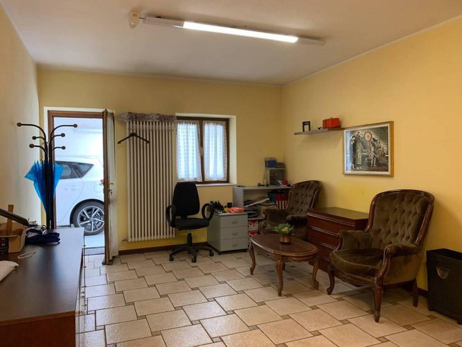 VILLA DI CON DUE UNITA' ABITATIVE A ROMANO Romano di Lombardia