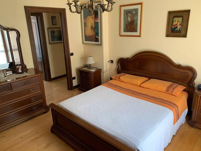 VILLA DI DUE UNITA' ABITATIVE. Romano di Lombardia