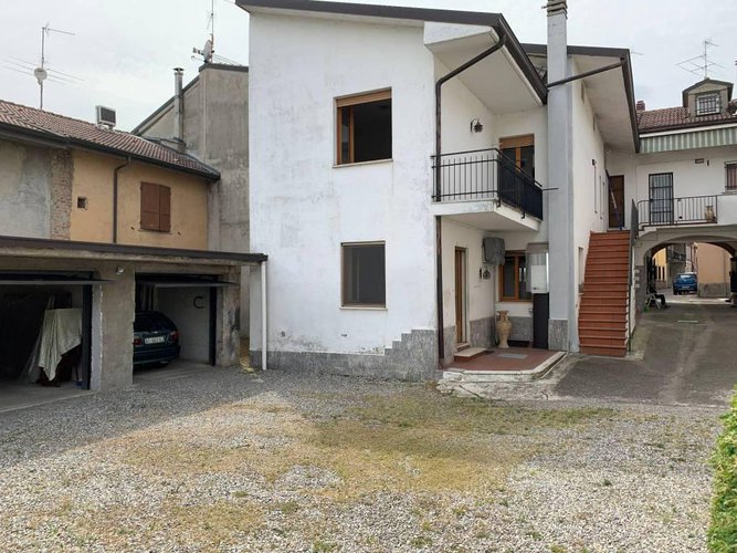 OASI SULL'OGLIO CON DUE APPARTAMENTI Cividate al Piano