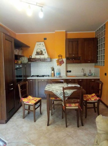 COMODO APPARTAMENTO IN CONTESTO CONDOMINIALE REFERENZIATO E Calcinate