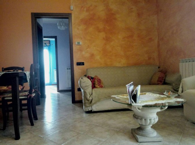 COMODO APPARTAMENTO IN CONTESTO CONDOMINIALE REFERENZIATO E Calcinate