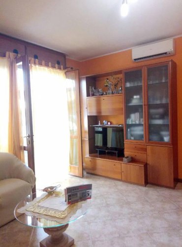 COMODO APPARTAMENTO IN CONTESTO CONDOMINIALE REFERENZIATO E Calcinate