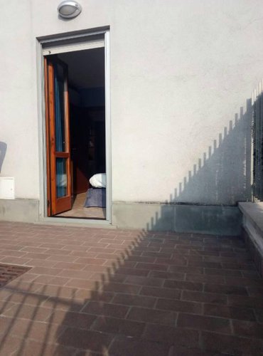 COMODO APPARTAMENTO IN CONTESTO CONDOMINIALE REFERENZIATO E Calcinate