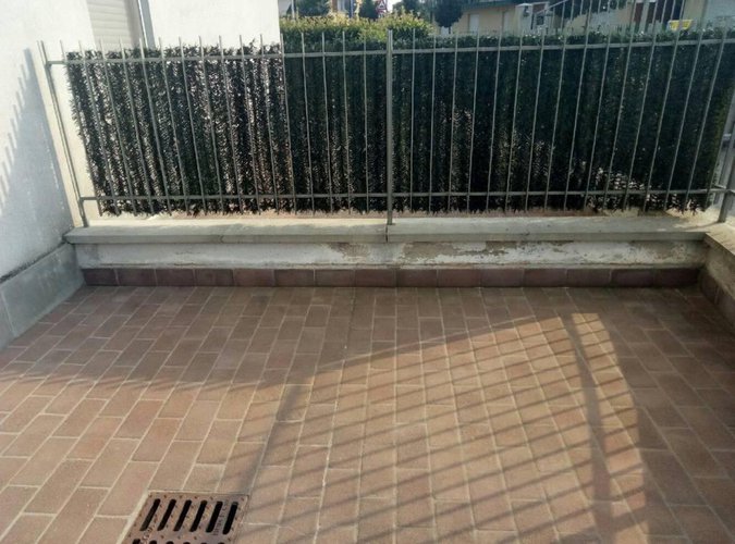 COMODO APPARTAMENTO IN CONTESTO CONDOMINIALE REFERENZIATO E Calcinate