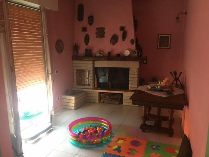 STABILE TERRA-CIELO IN CENTRO Covo