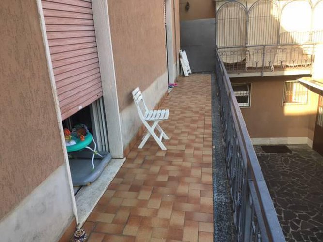 STABILE TERRA-CIELO IN CENTRO Covo