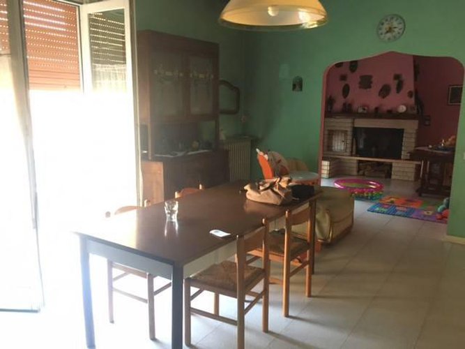 STABILE TERRA-CIELO IN CENTRO Covo