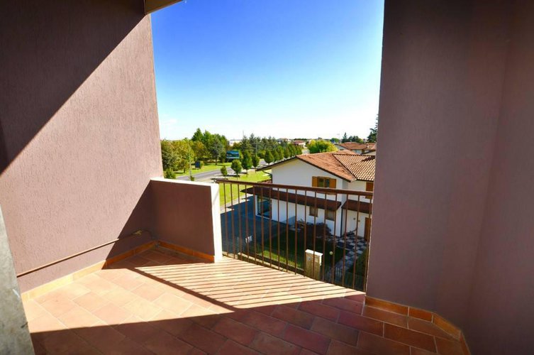 TRILOCALE RISTRUTTURATO IN VENDITA A MEDOLAGO