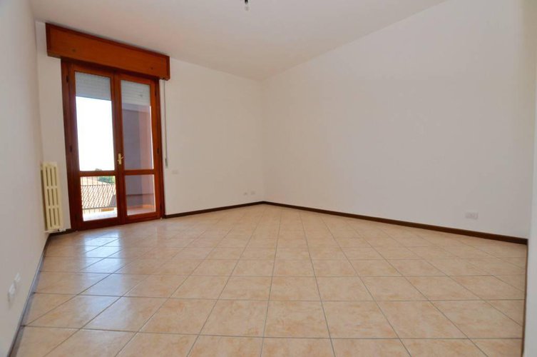 TRILOCALE RISTRUTTURATO IN VENDITA A MEDOLAGO Medolago