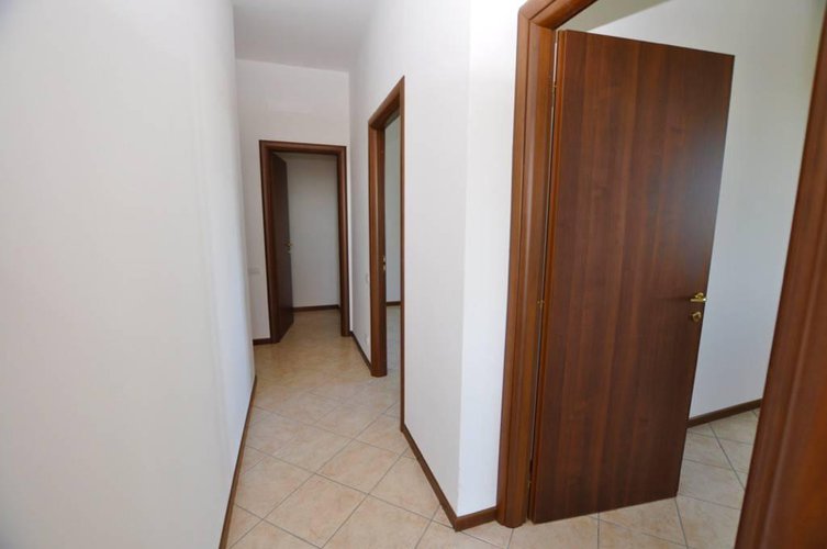 TRILOCALE RISTRUTTURATO IN VENDITA A MEDOLAGO Medolago