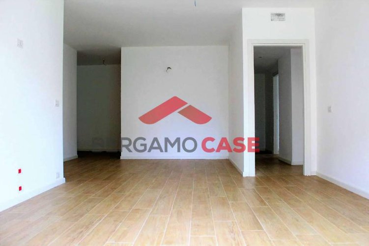 Trilocale con giardino e box Quartiere Finardi Bergamo