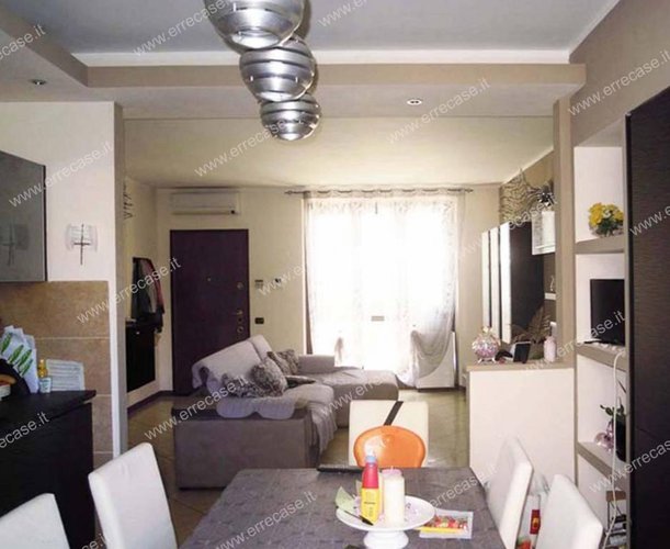 Signorile 3 locali con giardino, taverna e box doppio! Boltiere