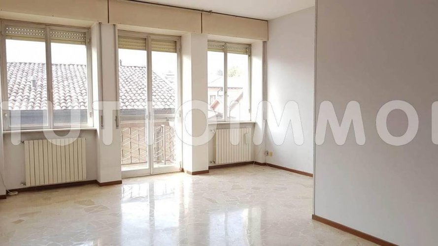 QUADRILOCALE RANICA CENTRO