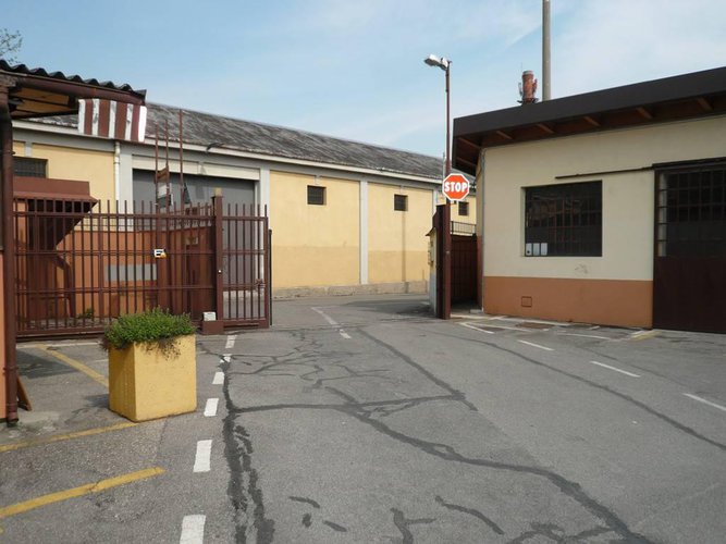 INSEDIAMENTO ARTIGIANALE IN BERGAMO AD ALTO REDDITO