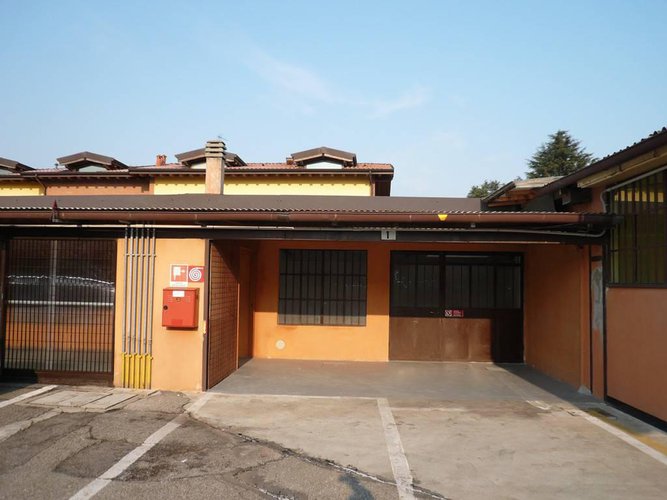 INSEDIAMENTO ARTIGIANALE IN BERGAMO AD ALTO REDDITO Bergamo