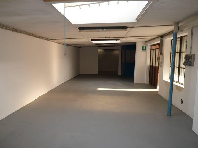 INSEDIAMENTO ARTIGIANALE IN BERGAMO AD ALTO REDDITO Bergamo