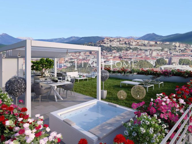 Bergamo città, Vendesi spazio commerciale su due livelli Bergamo