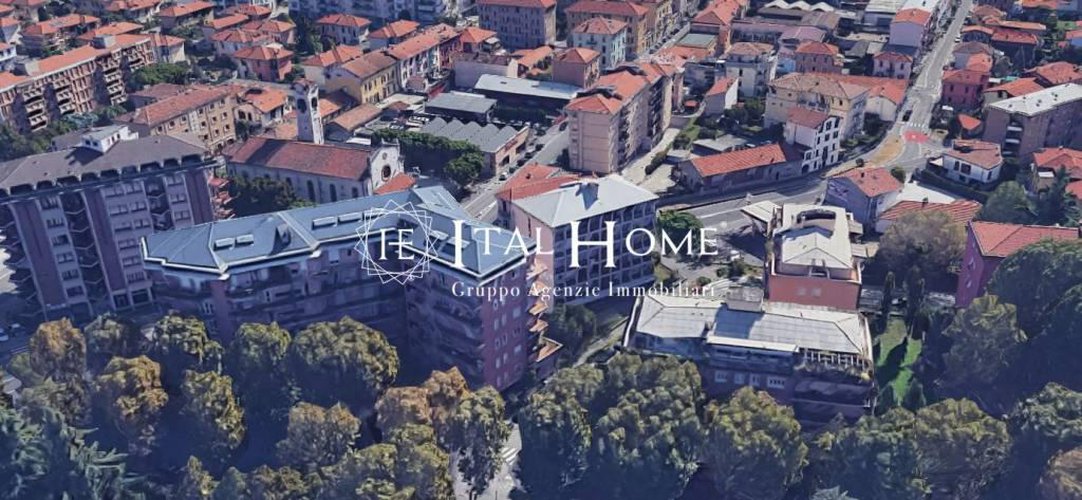 Bergamo città, Vendesi Negozio ampio e luminoso Bergamo