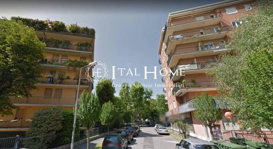 Bergamo città, Vendesi Negozio ampio e luminoso Bergamo