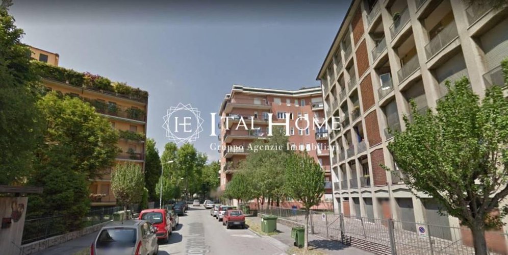 Bergamo città, Vendesi Negozio ampio e luminoso Bergamo