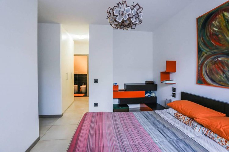 Moderno trilocale con giardino e taverna Bergamo