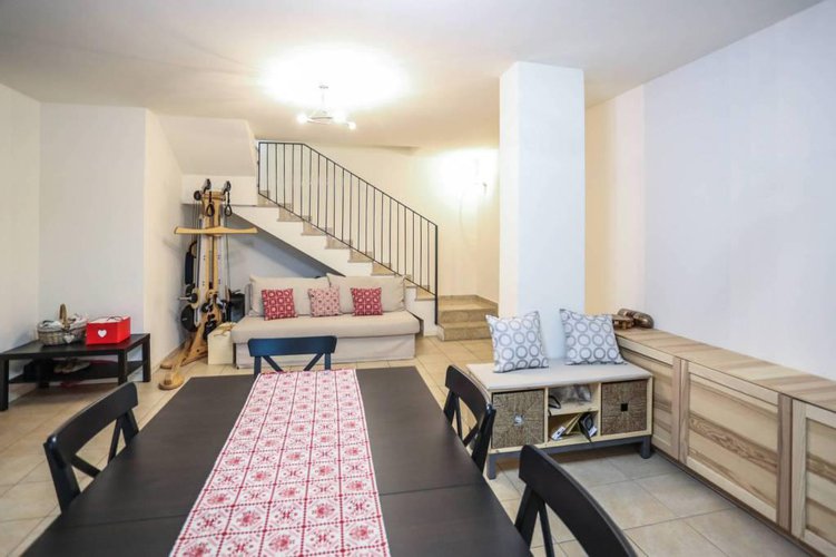 Moderno trilocale con giardino e taverna Bergamo