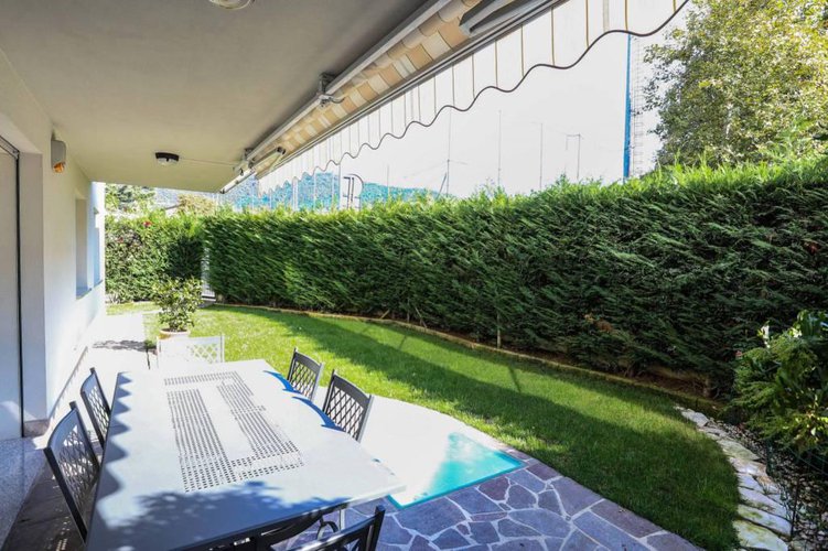 Moderno trilocale con giardino e taverna Bergamo