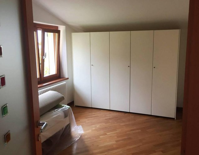 Splendido trilocale con terrazza panoramica, ristrutturato Nembro