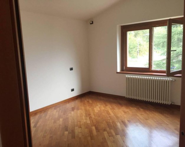 Splendido trilocale con terrazza panoramica, ristrutturato Nembro