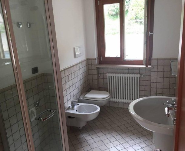 Splendido trilocale con terrazza panoramica, ristrutturato Nembro