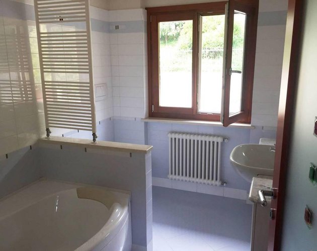 Splendido trilocale con terrazza panoramica, ristrutturato Nembro