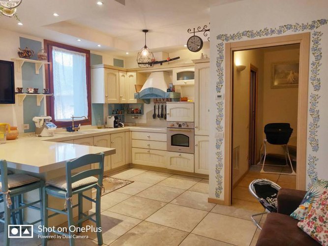 Splendido e recentissimo trilo in duplex, classe A Cene