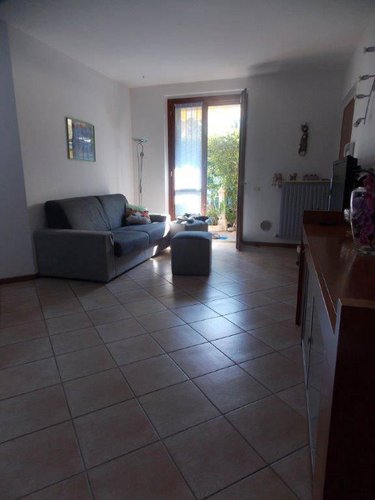 PALOSCO, TRILOCALE AL PIANO TERRA CON GIARDINETTO ESCLUSI Palosco