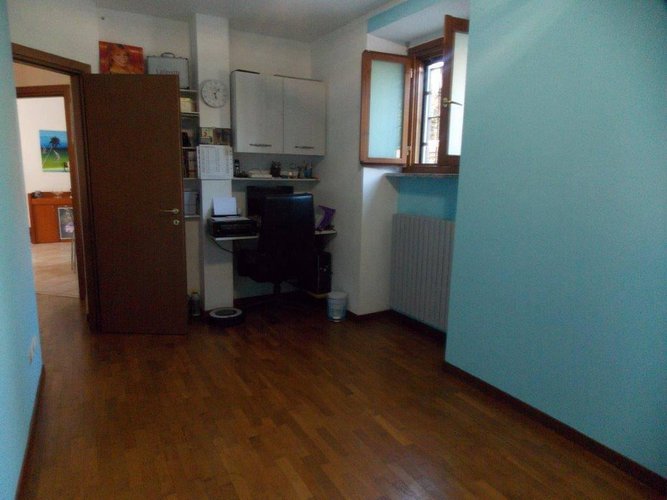 PALOSCO, TRILOCALE AL PIANO TERRA CON GIARDINETTO ESCLUSI Palosco