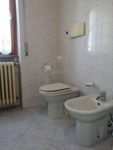 AMPIO APPARTAMENTO IN ZONA RESIDENZIALE A CIVIDATE Cividate al Piano