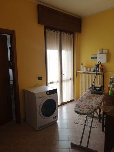 AMPIO APPARTAMENTO IN ZONA RESIDENZIALE A CIVIDATE Cividate al Piano