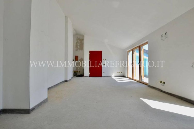 Quadrilocale ultimo piano Cisano Bergamasco