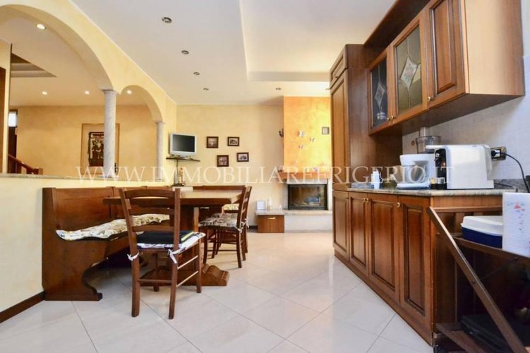 Quadrilocale su due livelli con box doppio Calolziocorte