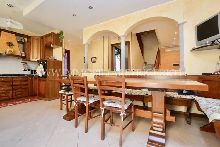 Quadrilocale su due livelli con box doppio Calolziocorte