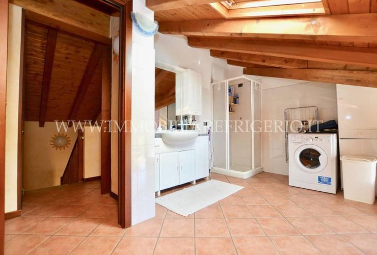 Quadrilocale su due livelli con box doppio Calolziocorte