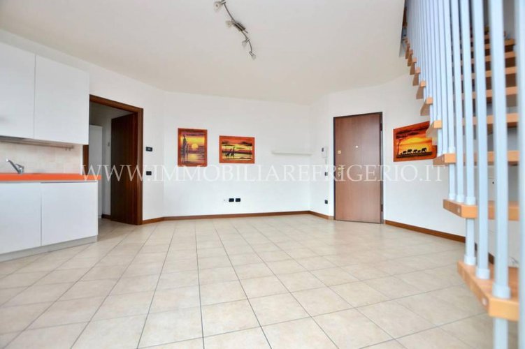 Recente appartamento con box doppio e cantina Calolziocorte